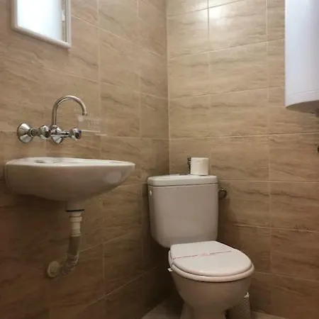 Edelvais בית הארחה פרימורסקו
