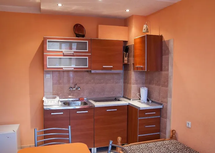 Affittacamere Edelvais 2*