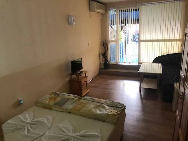 Affittacamere Edelvais 2*